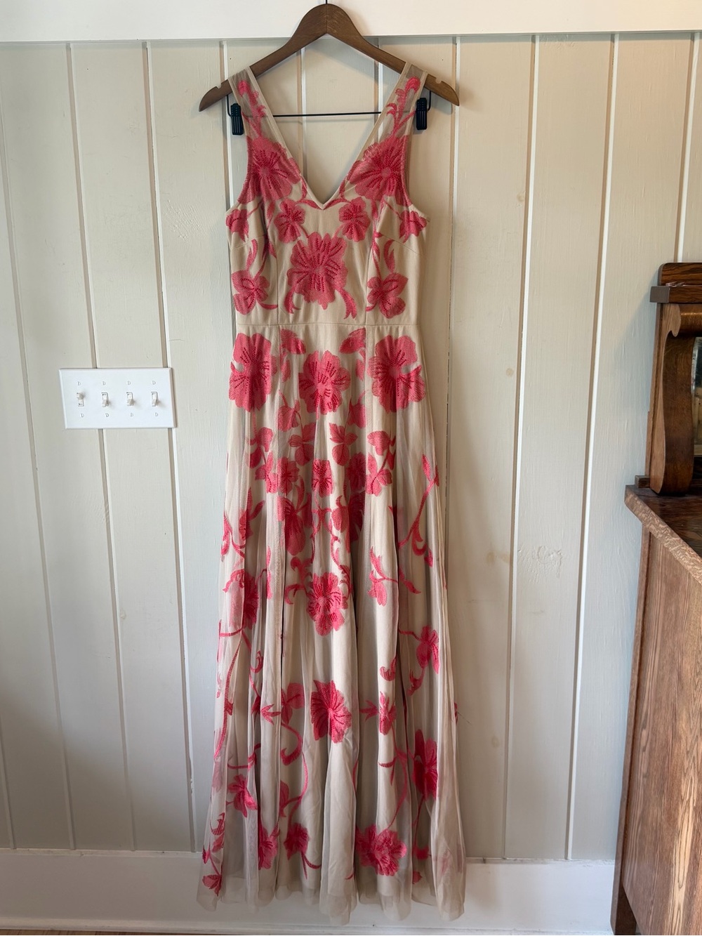 NWOT VENUS Stunning Coral Red & Beige Beaded Formal Maxi Dress, Size 6